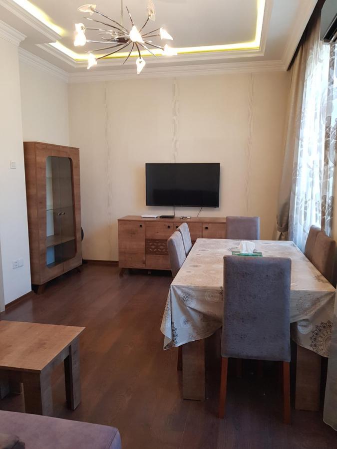Central Baku Luxury Apartment On Nizami Street Buitenkant foto
