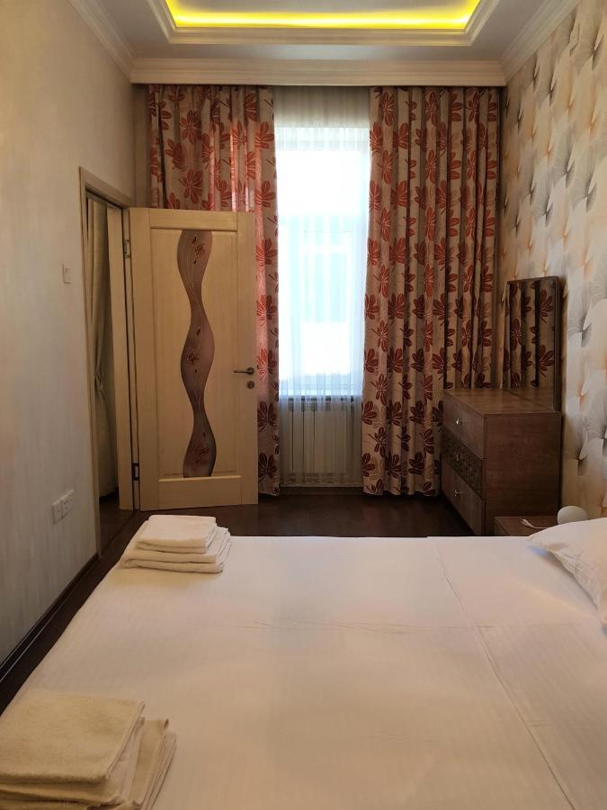 Central Baku Luxury Apartment On Nizami Street Buitenkant foto