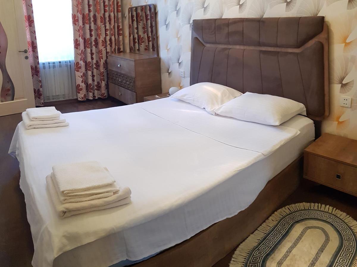 Central Baku Luxury Apartment On Nizami Street Buitenkant foto